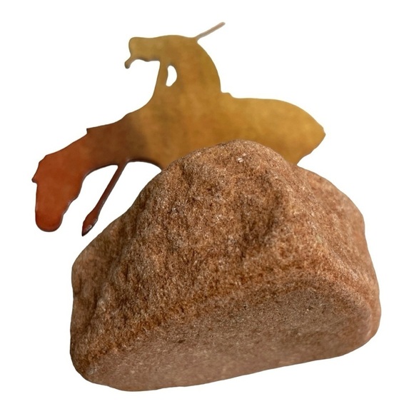 End of Trail CHIEF JOSEPH
Metal Lazart Native Horse 4" Mini Sculpture Stone - Picture 5 of 7